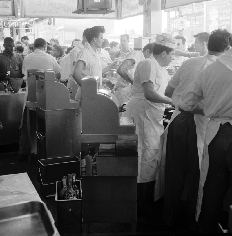 Illustration for article titled Take a Trip to Visit Nathan's Famous, Coney Island, 1955